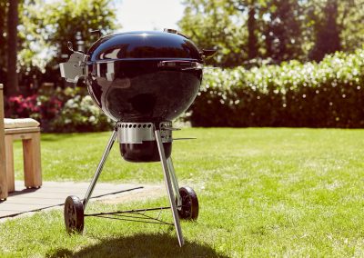 Weber Grill Master-Touch in schwarz