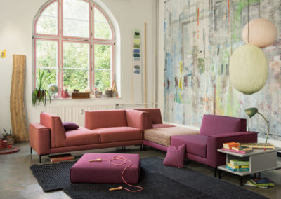 Sofa 183 von Freistil mit Stoffbezug