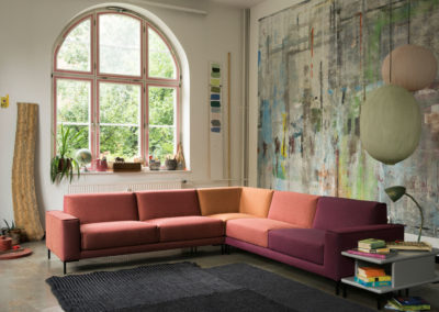 Sofa 183 von Freistil mit Stoffbezug
